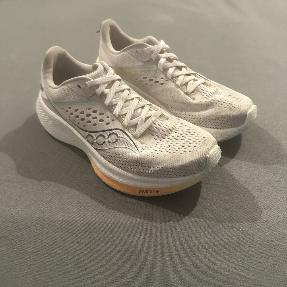 Saucony Ride 17 Shoes Womens 8 Athletic Running Sneakers S10924-250 White Mesh